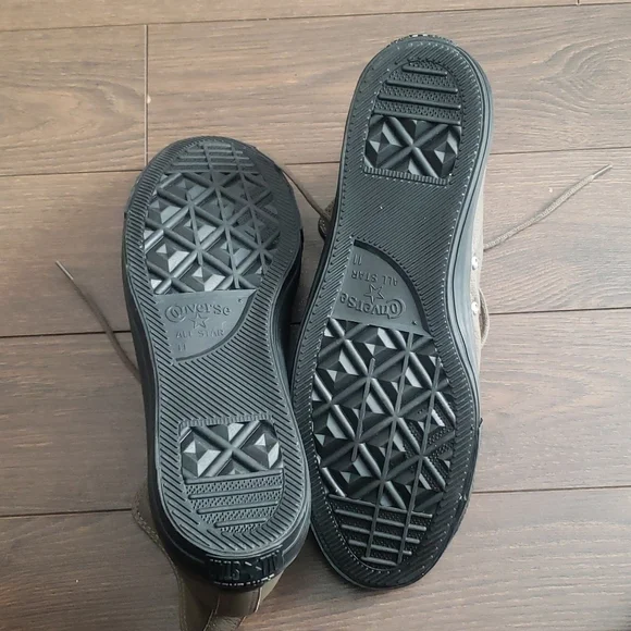 UNISEX Leather Converse - Picture 13 of 13